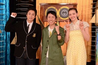 新番組「uP!!! presents MUSIC SHOWER チュートリアルの徳ダネ福キタル♪」に出演するチュートリアルとニコル。