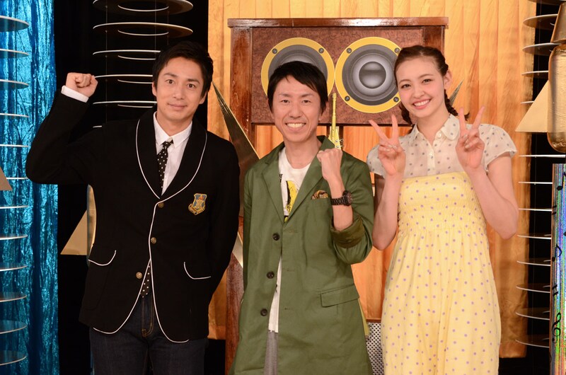 新番組「uP!!! presents MUSIC SHOWER チュートリアルの徳ダネ福キタル♪」に出演するチュートリアルとニコル。