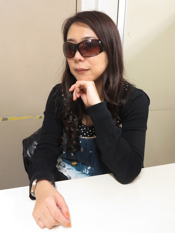6月9日（月）に東京・渋谷Duoにて「椿鬼奴15周年記念リサイタル」を開催する椿鬼奴。