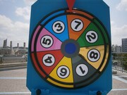 「すごろけ！沖縄一周ルーレットバトル」(c)関西テレビ