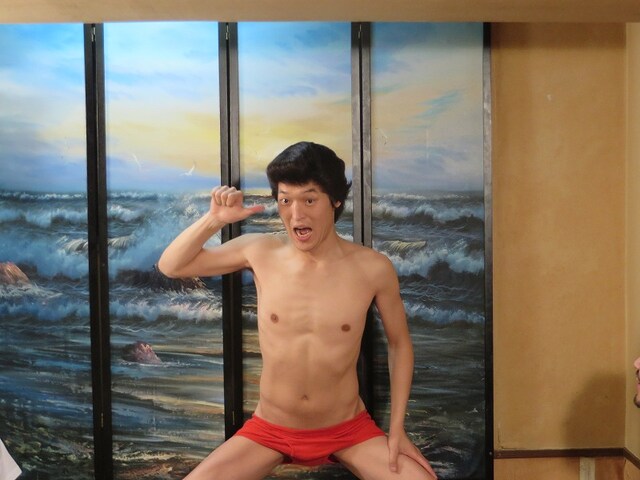 「ジュニア＆ゆかいな仲間たち～40歳の誕生日を一足早く沖縄でやっちゃいましたSP～」の千原ジュニア。