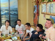 全員で沖縄民謡を歌うのかと思いきや、川島オリジナルアレンジに。