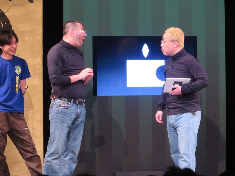 キムズとジョブズのにらみ合い。