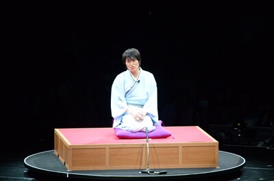 落語「人面瘡（じんめんそう）」を披露するジュニア。