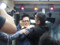 急に島川をイジり出す岡村。