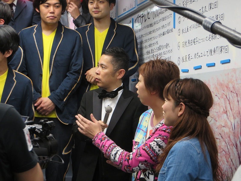 藤田の挑発にあっさり乗っかるカーニバルゆきえ。