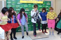 タップサイズに挑戦する女芸人たち。