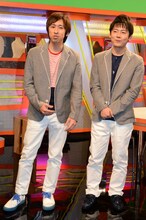 左からキングコング梶原、ロザン菅。