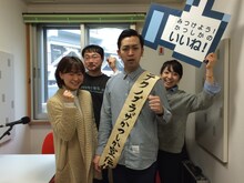 かつしかFMにて新番組「めざせムーディコーラス隊 パワフル！かつしか のど自慢」をスタートさせるムーディ葛飾ことムーディ勝山。(c)吉本興業