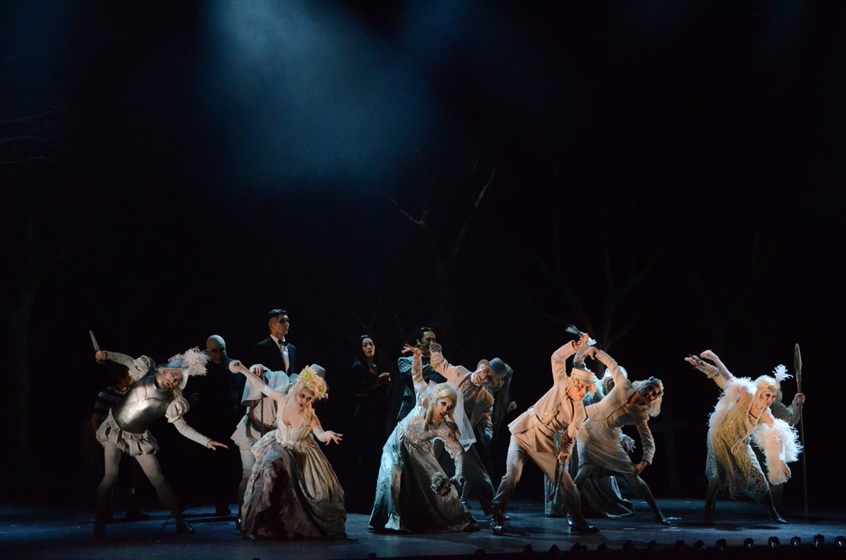 公開舞台稽古の様子。