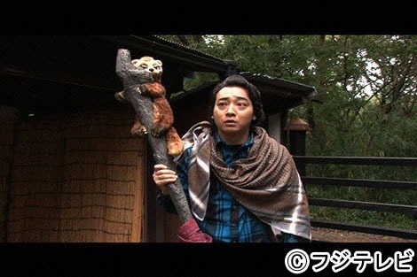 新番組「怪生伝 KESHOUDEN」に出演するジャングルポケット斉藤。 (c)フジテレビ