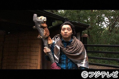 新番組「怪生伝 KESHOUDEN」に出演するジャングルポケット斉藤。 (c)フジテレビ