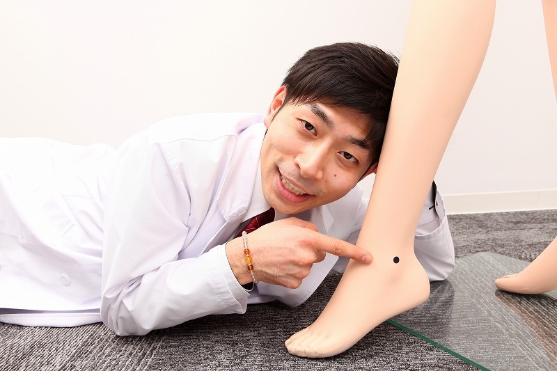 「ホクロ占い」撮影の様子。