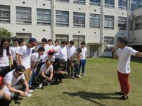 チームを仕切るチーモンチョーチュウ菊地。