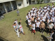 突如現れた明訓高校野球部。