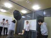 ラフレクランを見ているランパンプス。