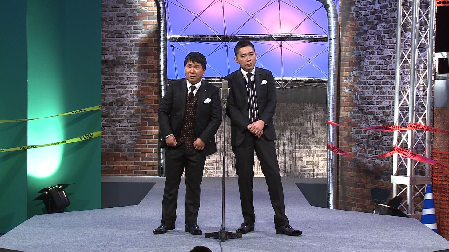 「2014年版 漫才 爆笑問題のツーショット」 (c)WOWOW