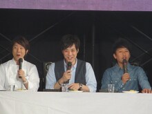 「女子ウマ！貧メシバトル」審査員の川越達也とライセンス。