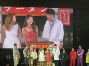 小籔と未知がランウェイ闊歩「吉本新喜劇in日本女子博」