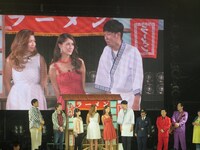 「日本女子博覧会─JAPAN GIRLS EXPO 2014─」で上演された「吉本新喜劇 in 日本女子博覧会」。