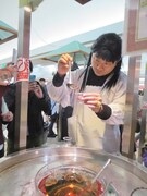 ワインを研究するある子。