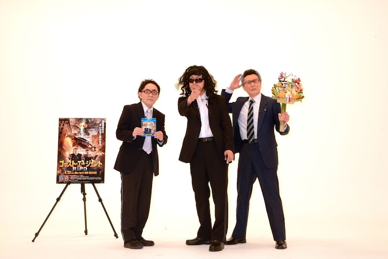 WEB用パロディCMの収録に臨んだザ・ニュースペーパーの桑山元、浜田太一、山本天心。