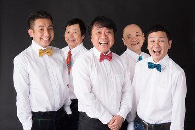 「てんぷくトリオのコント」に出演する我が家と、（後列左から）脚本・監修のラサール石井、演出の青木豪。（撮影：熊切大輔）