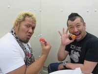 DVD「激情プロレスリング～ナウリーダーVSニューリーダー 吉本・新日本プロレス世代闘争～」で特別対談を行ったケンドーコバヤシと真壁刀義。