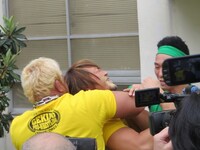 口の周りがきな粉だらけの棚橋とそれを見てキレる真壁