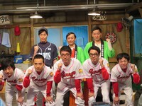 「雨天中止ナイン」記者会見の様子。