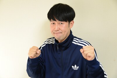 東京・俳優座劇場にて「吉本新喜劇 小籔座長東京公演」を上演する小籔千豊。