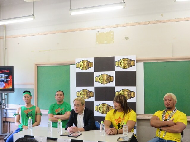 激情プロレスリング第3弾「激情プロレスリング 爆笑！大阪頂上決戦」開催発表記者会見の様子。
