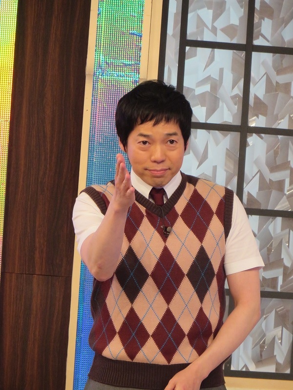 「クイズ!? 正解は出さないで」MCの今田耕司。