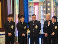 まだ和やかにトークをしている芸人たち。