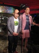 「レイザーラモン漫才ツアー in EXPLOSION ～ゲイの皆さんへ恩返し～」の様子。