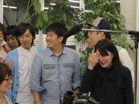 泣いてしまう阿部。