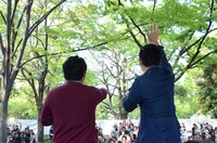 公開記者会見に出席したアルコ＆ピース。