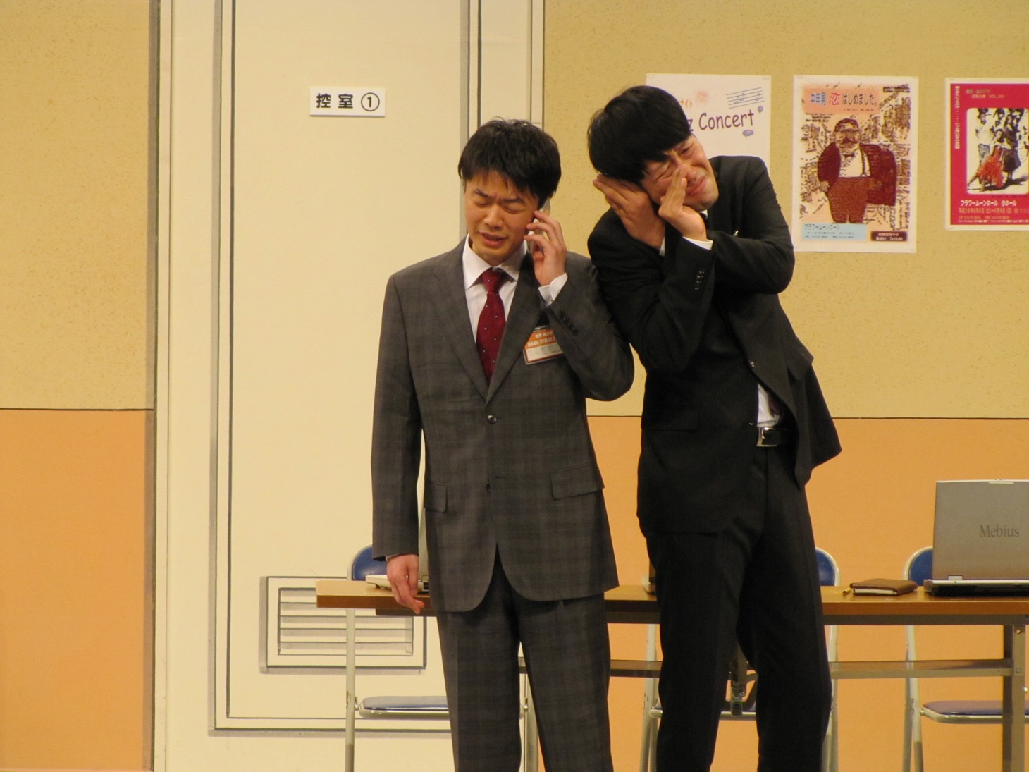 吉本新喜劇「マネージャーは邪魔じゃねーの？」(c)吉本興業