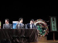 市長から手紙が来ていないことをすねるひとり。