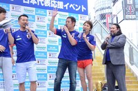 「FamilyMart presents 渋谷109サッカー日本代表応援イベント」の様子。