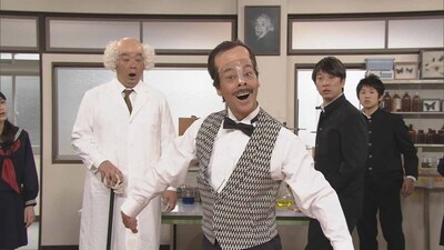 「Rの法則」出演時の清水アキラ。(c)NHK