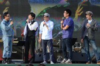 左から、東京03・角田、東京03・飯塚、おぎやはぎ、劇団ひとり。