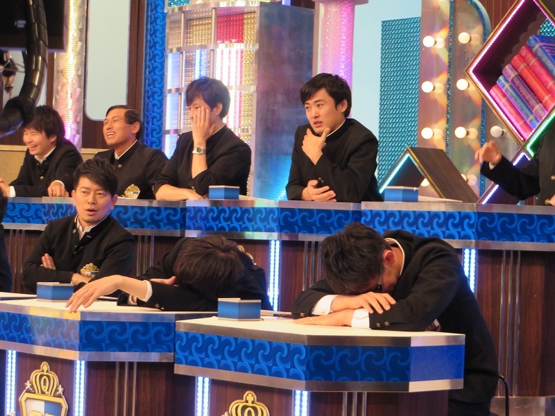 全面降伏の芸人たち。