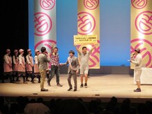 富良野カレンジャー娘の登場でボケるFUJIWARA。