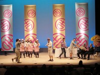 ここぞとばかりに市長にもボケるFUJIWARA。