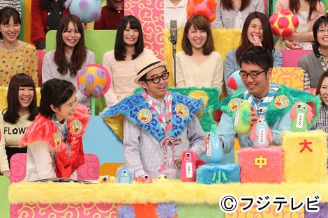 MCのおぎやはぎと松岡茉優。