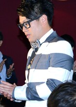 映画「オー！ファーザー」の完成披露試写会に登壇した宮川大輔。