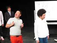 ギャグをスルーされるマックラマクラ・ゾエ。