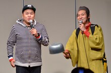 「ブギウギ専務」DVD Vol.2の発売記念イベントに出演した（左から）ダイノジ大地、上杉周大（THE TON-UP MOTORS）。