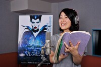 映画「マレフィセント」のアフレコで1人3役に挑戦する福田彩乃。(c)2014 Disney Enterprises, Inc. All rights reserved.